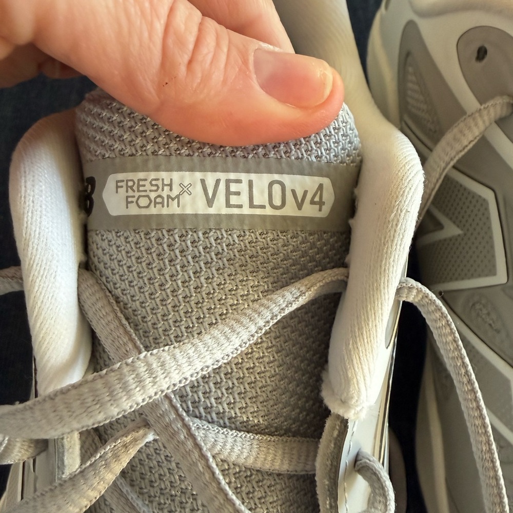 New Balance Velo V4 softball cleats brand new - Picture 5 of 5